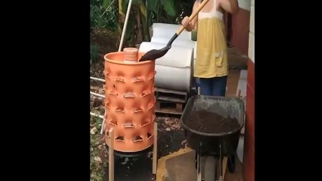 Integrating Aquaponics with Garden Towers for Local Food Production: A Kahuku School Project смотреть онлайн