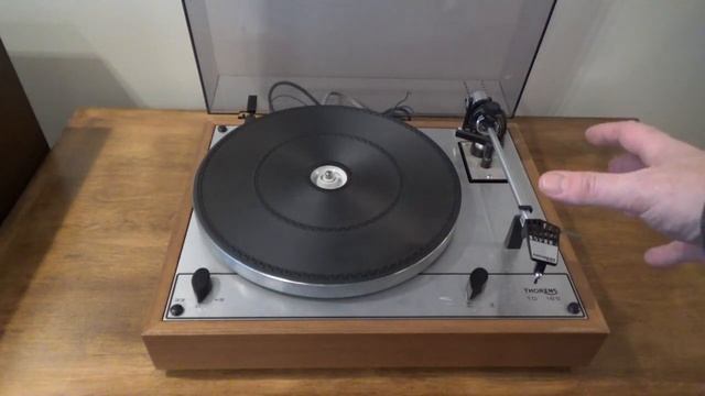 Vintage Turntable Review - 1970s Thorens TD 165 смотреть онлайн