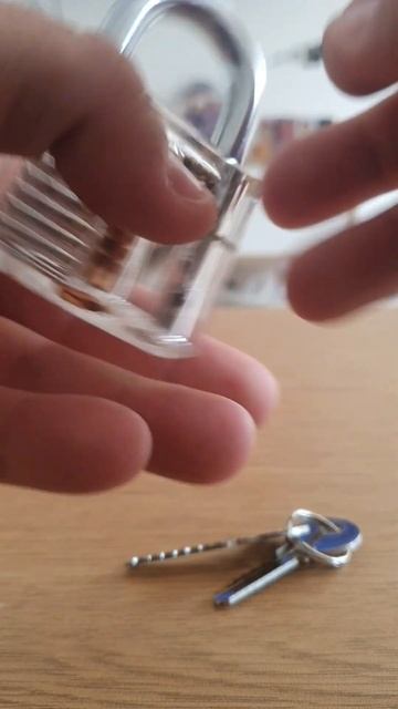 how to break a padlock in few seconds!!! смотреть онлайн