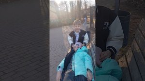 красная дверь жёлтая дверь любого цвета😰😰
самая страшная игра в мире