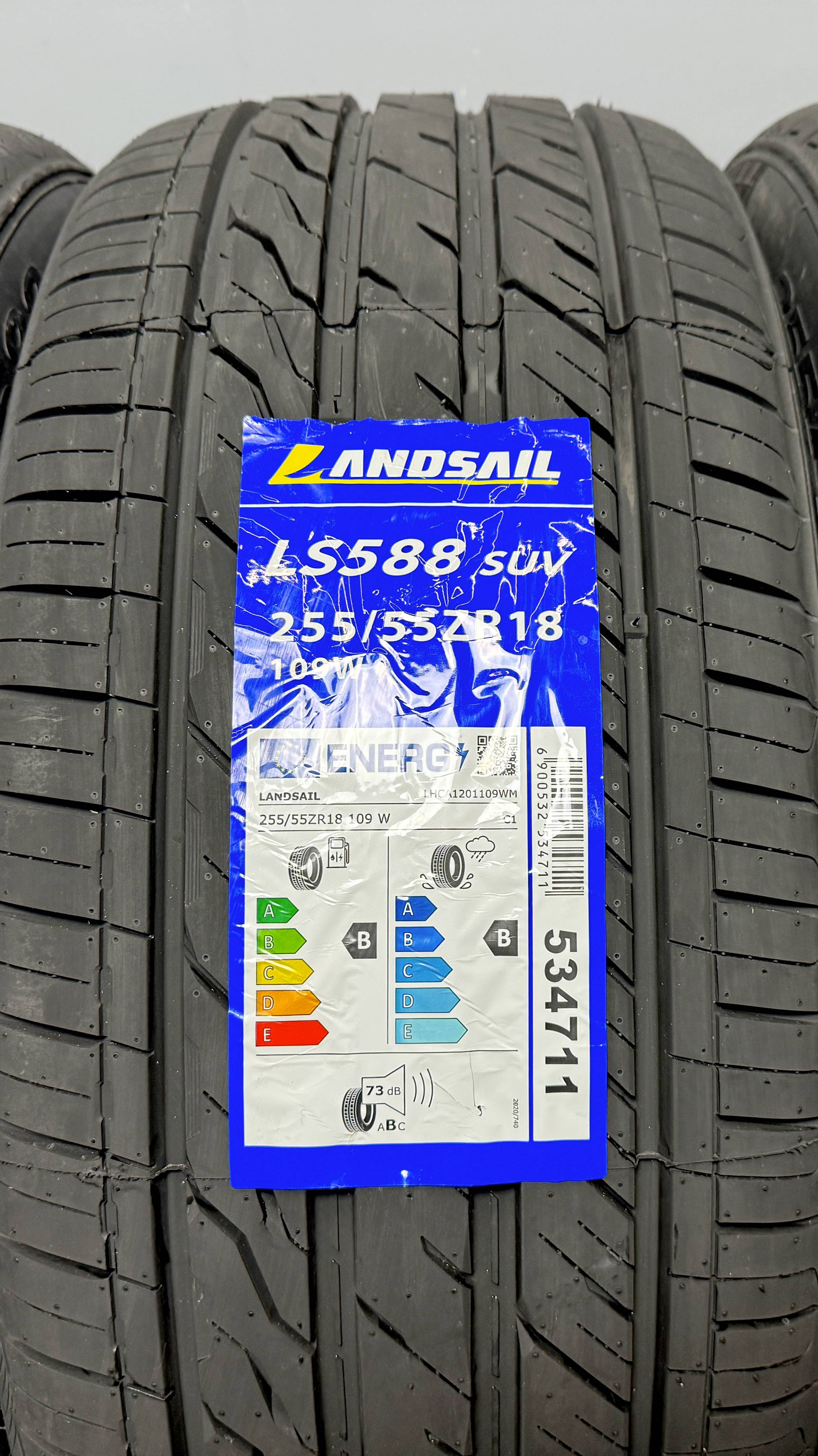 LS588 SUV