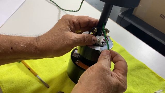 Atomberg Renesa BLDC Ceiling Fan With Remote Unboxing Installation Demo смотреть онлайн