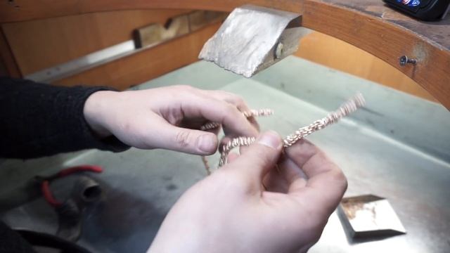 Процесс изготовления золотой цепочки, плетение Милан смотреть онлайн