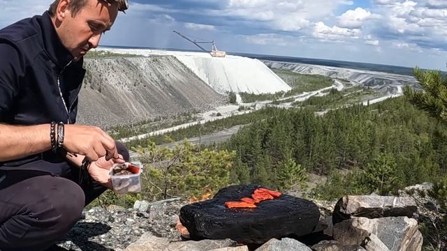 Мясо и овощи жарим на камушке смотреть онлайн