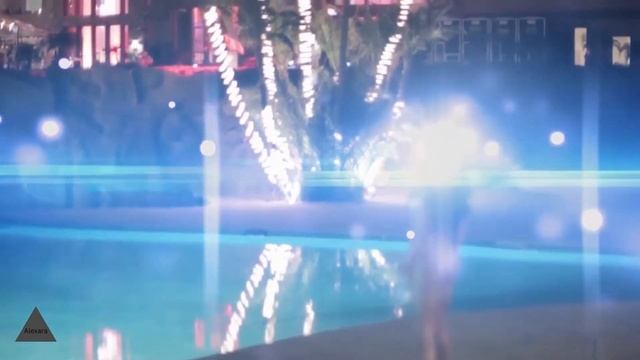 Epic Bikini Showcase: Unstoppable Style and Sensational Music Collide || Bikinis Modeling-Alexara смотреть онлайн