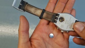 Как заменить батарейку в наручных часах Swatch
