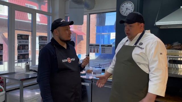О преимуществах кухни Sushi Moji рассказывают сооснователь компании Азат Хужин и Бренд-шеф Марк смотреть онлайн