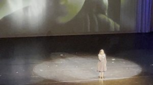 Стихотворение С. Сухонина «Две сестры бежали от войны» - исполняет Юнона Берснева