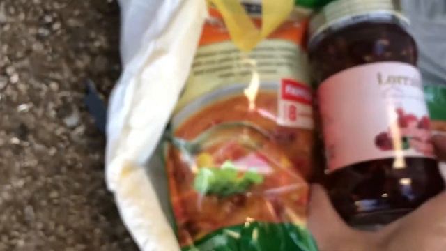 Dumpster Diving Goodies ! Yay 😀 смотреть онлайн