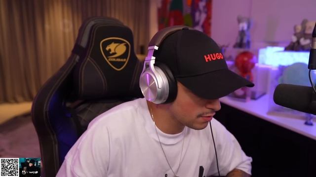 CORINGA JOGANDO MINECRAFT COM UM FÃ смотреть онлайн