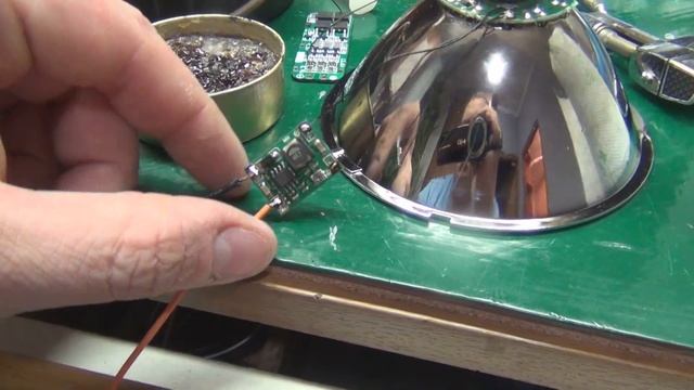 LED Жизнь фонарика смотреть онлайн