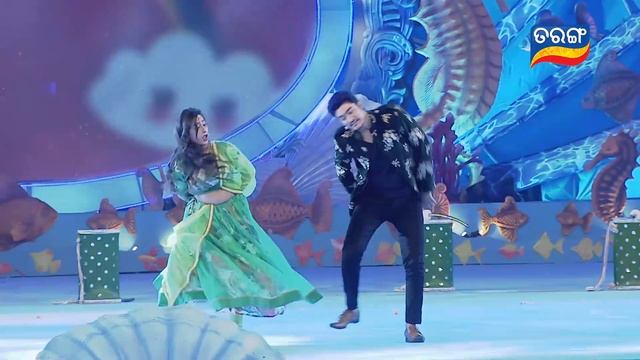 Tarang Parivaar Award 2019 | A Very Romantic Dance Performance By Tarang TV Stars смотреть онлайн