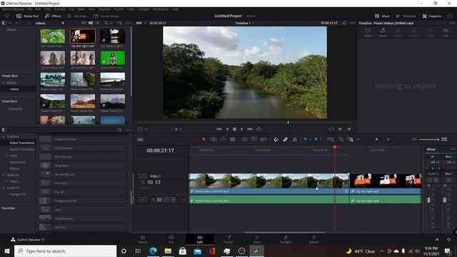 Resolve 17 | Reverse Barn Door Fusion Transition смотреть онлайн