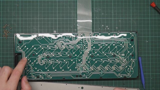 Fixing an Amiga A600 keyboard (and mouse) смотреть онлайн