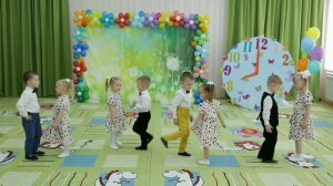 Выступление второй младшей группы на выпускном