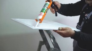 Somafix Adhesif De Montage Acrylique Express Quelles S176 sont ses caractéristiques?