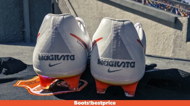 Обзор профессиональных бутс Magista Obra FG Just Do It Pack смотреть онлайн