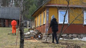 Жизнь на Краю Леса. ПОДЪЕМ ДОМА. Выравниваем углы лесной хижины