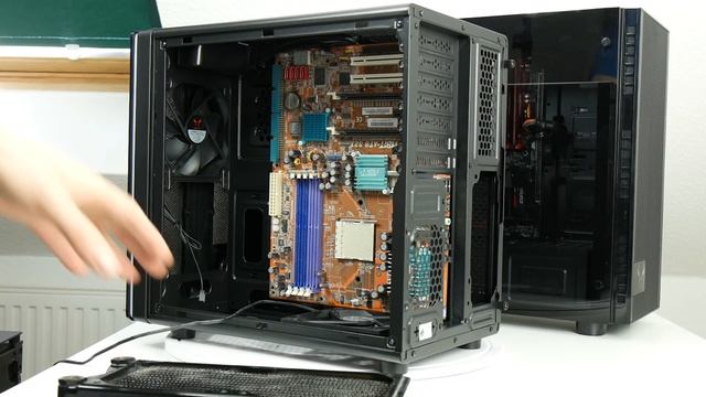 ausgepackt & angefasst: Riotoro CR1088 - Platzsparen mit einem ATX-Gehäuse смотреть онлайн