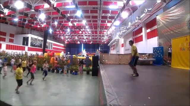 Bomba Chikita / Edalam by Adrien & Florine - Zumba choreo Warm up смотреть онлайн