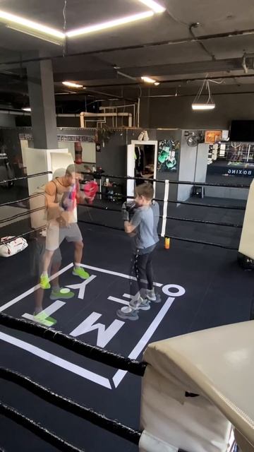 Тренировка в ринге / работаем дальше #дети #спорт #бокс