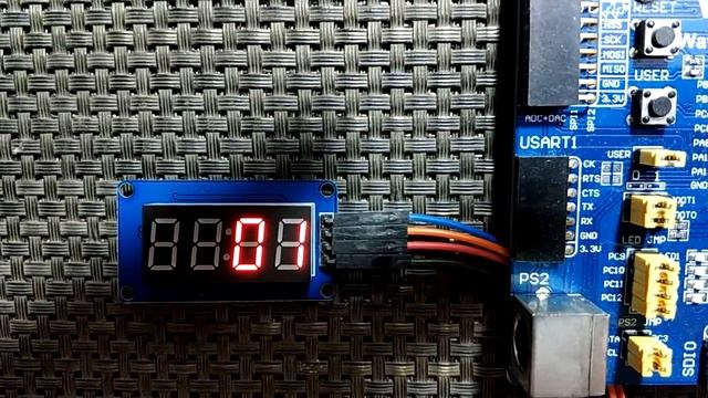 TM1637-based Seven Segment Display Demo - STM32 Internal RTCC смотреть онлайн