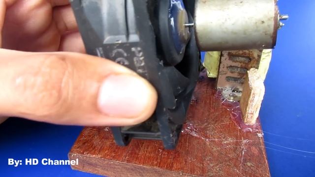 PC Fan Free energy generator with light bulb - New Science Experiment project at home смотреть онлайн