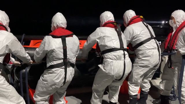 The Migrants Nobody Wants: Stranded Between Turkey and Greece смотреть онлайн