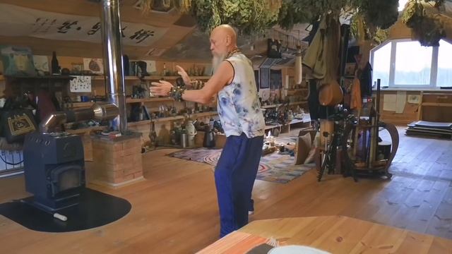 Бронислав Виногродский. Прогноз по Книге Перемен для дня со знаками И-Мао (19.11.18) смотреть онлайн