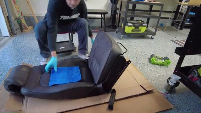 Saab 900 Seat Reconditioning смотреть онлайн