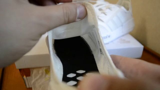 Adidas nmd r1 white 2017! Хороший варіант для дівчат на літо! смотреть онлайн