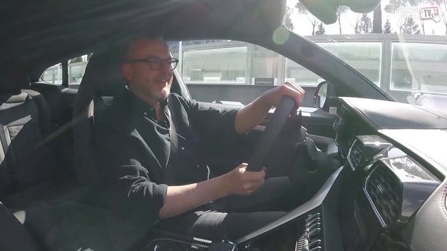 Lamborghini Urus test drive [In Swedish] смотреть онлайн