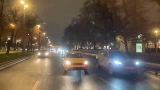 В центре Москвы тест 4K iPhone12 смотреть онлайн