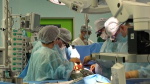 Операцию на сердце без разрезов провели 11-летней нефтеюганке