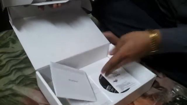 Creative X-Fi titanium Unboxing смотреть онлайн