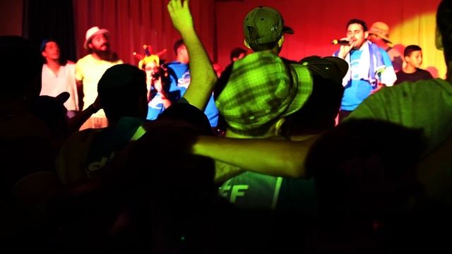 Gad Elbaz at Camp Simcha - Ana Bekoach смотреть онлайн