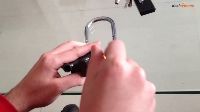 Stainless Steel 70dB Alarm Security Lock - DealExtreme смотреть онлайн