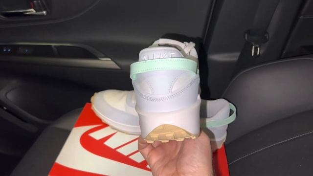 Nike Waffle Debut White Mint Foam Grey Shoes смотреть онлайн