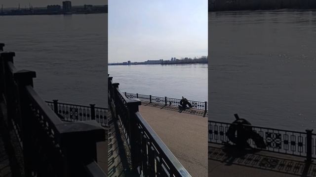 Красивые места города и букет от мужа