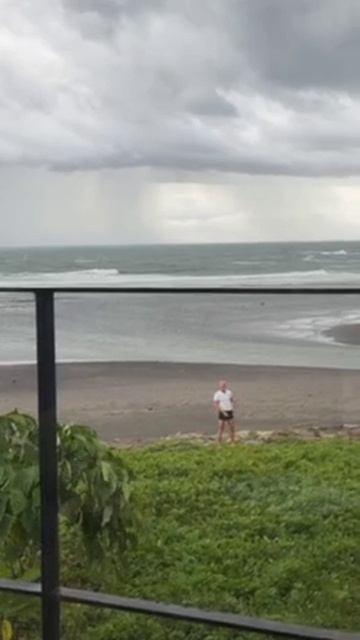 Лайфхак как уехать на остров 🌴 смотреть онлайн