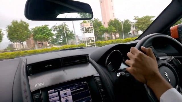 Jaguar F Type S Convertible || Drag Run || Lucknow, India || Jaguar Art of Performance Tour || смотреть онлайн