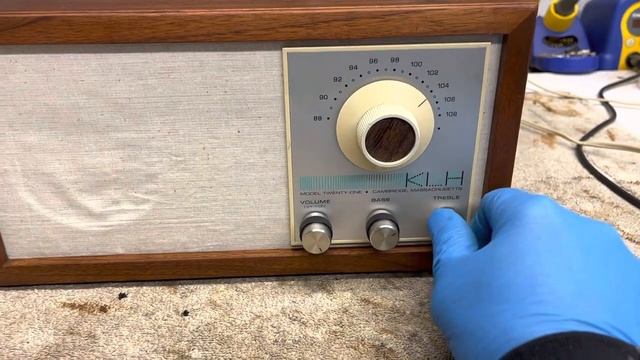KLH Model 21 TableTop Radio смотреть онлайн