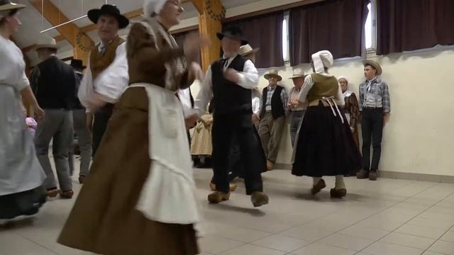 Polka piquée de Felletin par la Charraud смотреть онлайн