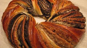 Орехово-маковый  рулет