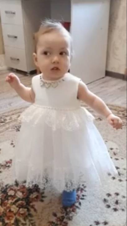 Малышка поет песенку на английском ) смотреть онлайн