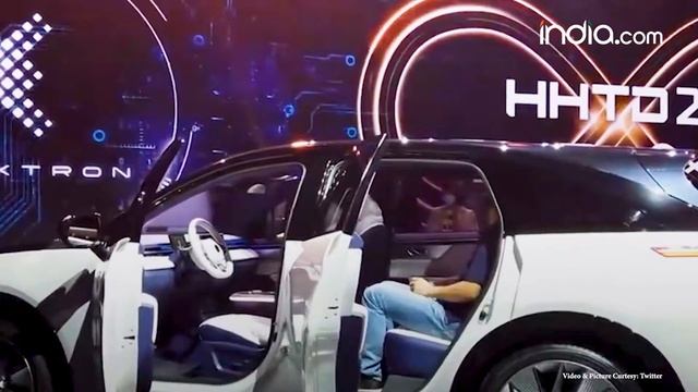Foxconn Unveils Three New EV With Up To 750 km Range | Apple | Foxconn | Viral Video смотреть онлайн