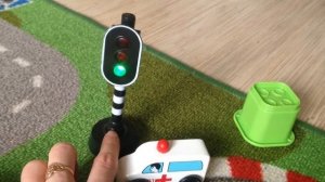 Светофор - игрушка для малышей