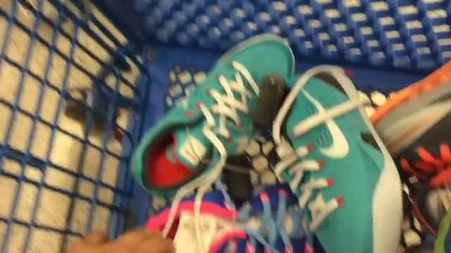 Trip to Ross Pt 2/4 - Nike Lebron XI + Kobe IX + Adidas Jeremy Scott! смотреть онлайн