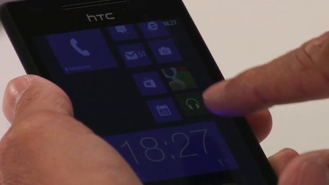 Onze klanten testen: HTC Windows Phone 8S - Mobistar смотреть онлайн