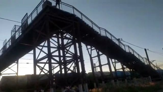 Сбросили с моста высотой 12 метров телевизор смотреть онлайн